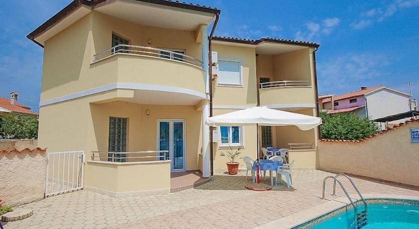 Apartmani Strigo เมดูลิน ภายนอก รูปภาพ